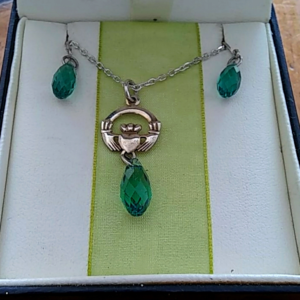 Claddagh jewelry